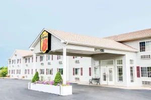 Image of Super 8 by Wyndham Neosho