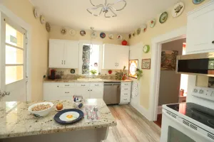 Image of Division Street Suite