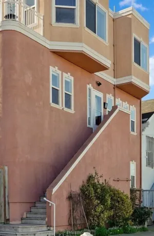 Image of Spacious 3BR, One and a half Bath 2nd Floor in San Francisco