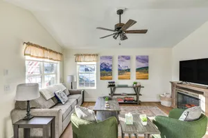 Image of 26 Mi to Bridger Bowl Ski: Home w/ Fenced Yard!
