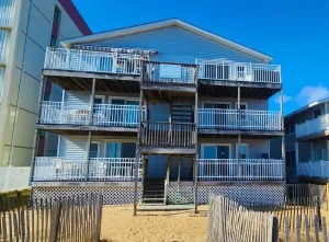 Image of Ocean Manor 1n 3 Bedroom Condo by RedAwning