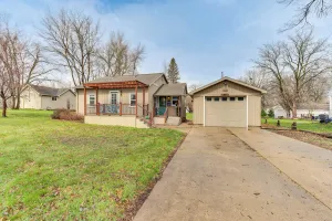 Image of Charming Spirit Lake Home - 6 Mi to Arnolds Park!