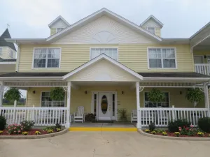 Image of Honeysuckle Inn