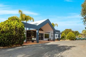 Image of Comfort Inn & Suites Riverland