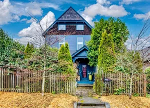 Image of Victorian on Garden Best Location in Town
