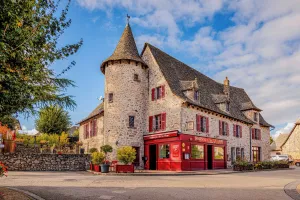 Image of Demeures & Châteaux Auberge de la Tour - Hôtel & Restaurants - Marcolès Auvergne