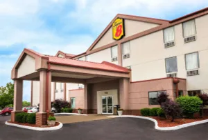 Image of Super 8 by Wyndham Pevely