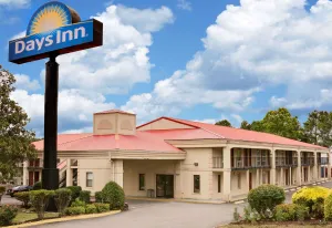 Image of Days Inn by Wyndham Cleveland TN