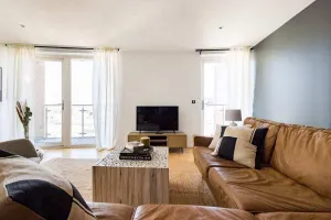 Image of The Nine Elms Lane Arms - Stunning & Bright 2bdr Flat With Balconies