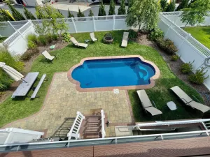 Image of Lake avenue 24