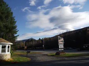 Image of Profile Motel & Cottages