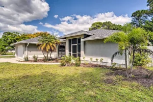 Image of 4 Mi to Beaches: Home w/ Lanai & Yard in Venice!