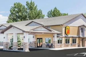 Image of Super 8 by Wyndham Montrose