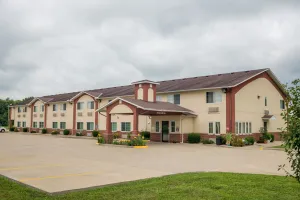 Image of Super 8 by Wyndham Mt. Carmel IL