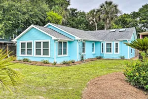 Image of Beachy Isle of Palms Home 1 Block to Coast!