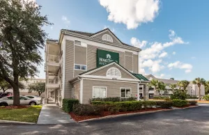 Image of HomeTowne Studios by Red Roof Orlando South