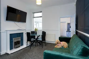 Image of Superior 4-Bedroom Home ideal for families, Contractors and Relocations