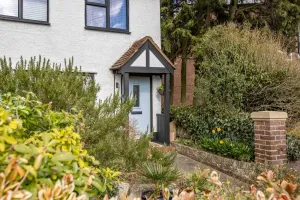 Image of Stunning character 2bed Cottage in St Albans Wifi