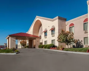Image of Quality Inn & Suites Farmington
