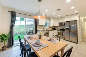 Image of Glen Cove Vacation Rental Less Than 1 Mi to Downtown!