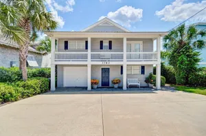 Image of Dog friendly, ground floor unit close to 27-hole City golf course.
