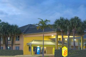 Image of Super 8 Motel by Wyndham near Fort Lauderdale Arpt