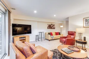 Image of 3 Mi to Dtwn Silver Spring: Convenient Apartment