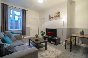 Image of 3 Bed-Free Parking-Close to City