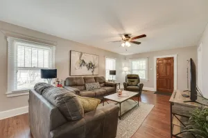Image of Dog-friendly Springfield Home < 1 Mi to Msu!