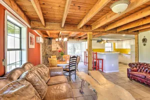 Image of Charming Cottage with Deck in Blue Ridge!