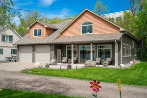 Image of Moonlight Cove - Lakeside Lodge