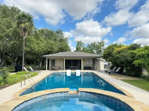 Image of Live Oaks Bed and Breakfast