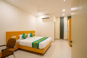 Image of Treebo The Living Tree Khairatabad