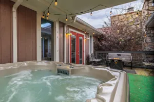 Image of Hot Tub and Mini Golf Mtn-View Haven in Kodak!