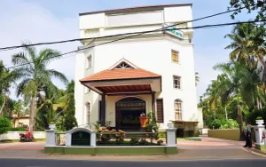 Image of Holiday Hotel