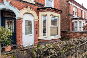 Image of Spacious 4-Bedroom House Near Beeston Town Centre