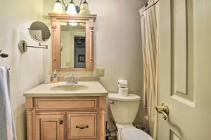 Image of Townhome with Deck Walk to Mirror Lake and Main St!