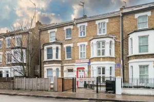 Image of OYO Abbey Hotel, London Shepherd's Bush Market