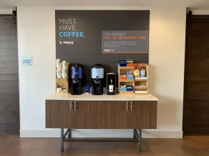 Image of Holiday Inn Express & Suites Moore by IHG