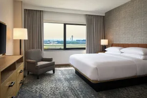Image of Sheraton Suites Chicago O'Hare