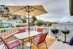 Image of Tropical Island Escape with Deck, Walk to Avalon Bay