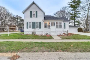 Image of Michigan Retreat w/ Screened-in Porch, Near Lakes!