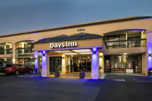 Image of Days Inn & Suites by Wyndham Artesia