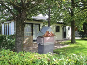 Image of Quaint Chalet in Uden with Terrace