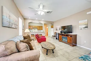 Image of Pet-Friendly Gem with Yard and Pool Access in Sebring