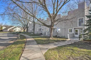 Image of Lovely Iowa City Townhome about 3 Mi to Dtwn!