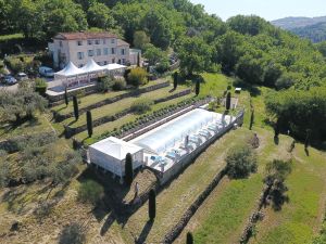 Image of B&B with charm, quiet, kitchen, sw pool.