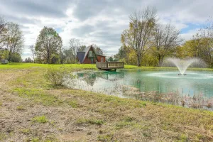 Image of Fire Pit, Grill & On-site Pond: Kenton Cabin