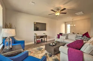 Image of College Station Townhome with Furnished Patio!