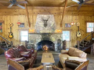 Image of ITH Big Bear Lake Hostel & Lodge